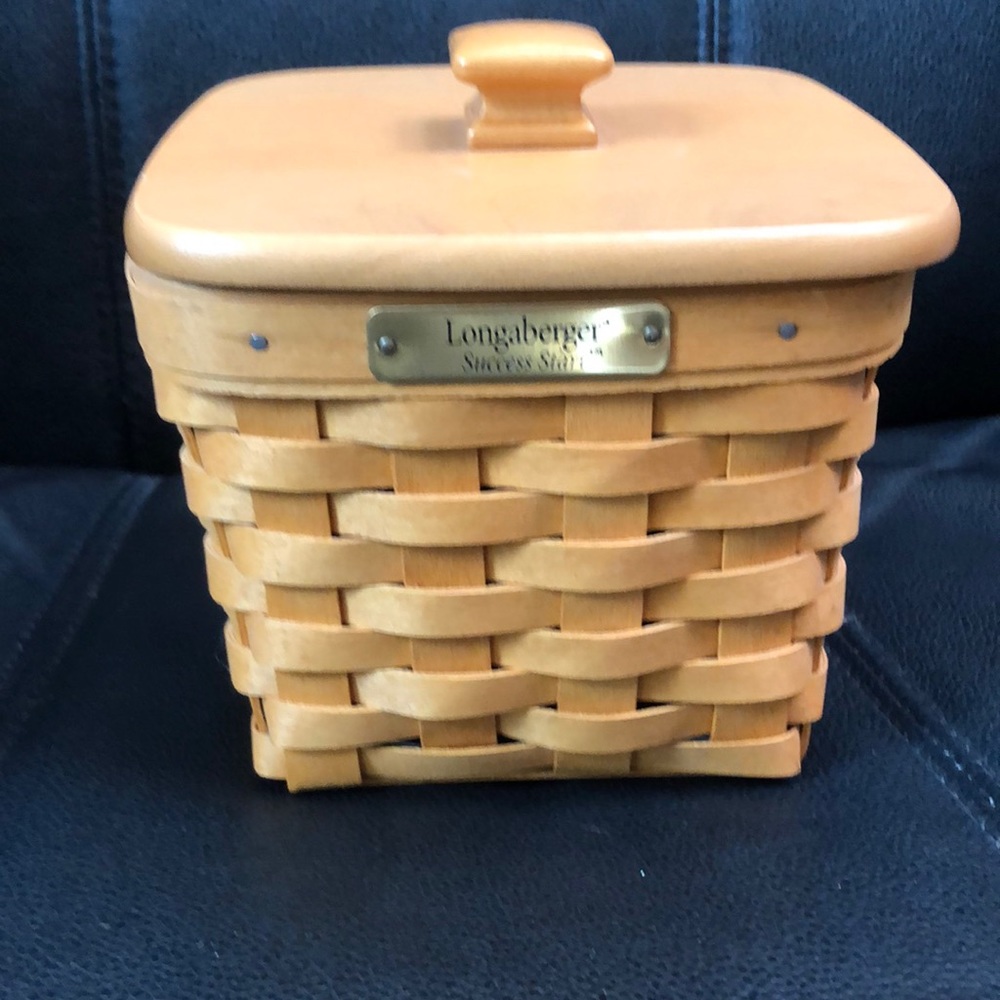 Longaberger Success Start basket with lid